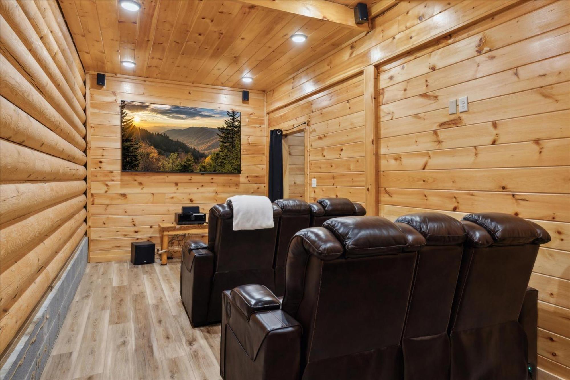 Hot Tub Fire Pit Game Room Theater Easy Access Sleeps 12 - Black Bear Lodge Pigeon Forge Exterior foto