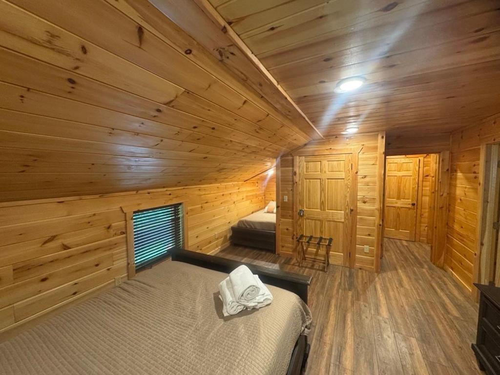 Hot Tub Fire Pit Game Room Theater Easy Access Sleeps 12 - Black Bear Lodge Pigeon Forge Exterior foto